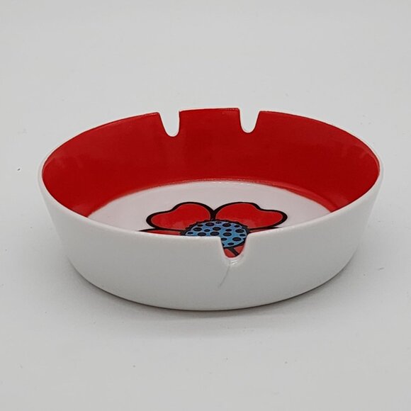 Retro Milk Glass Ashtray Red & White Poppy Floral 4.5" Diameter 1" High - Picture 4 of 9